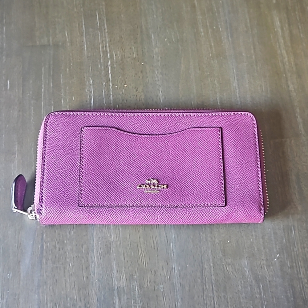 Coach Large Accordian Zip Around Wallet Violet Orchid